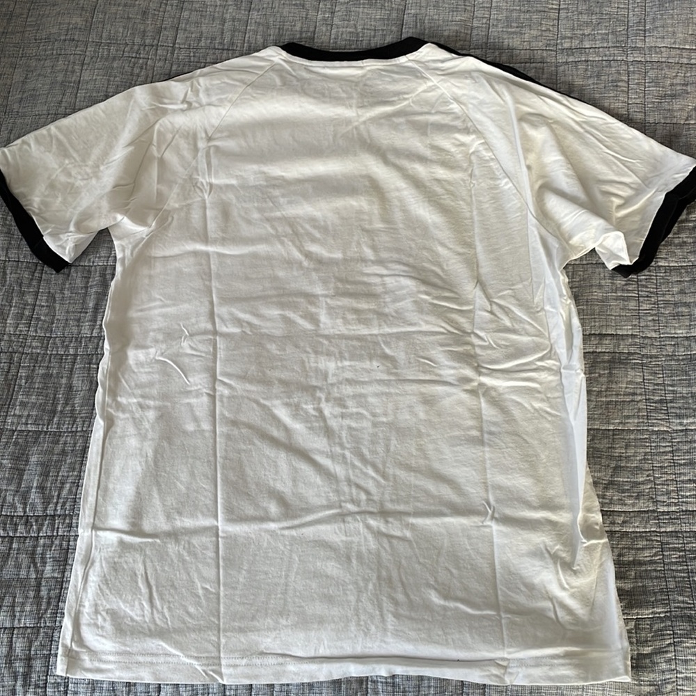 Adidas originals t shirt - Picture 3 of 4